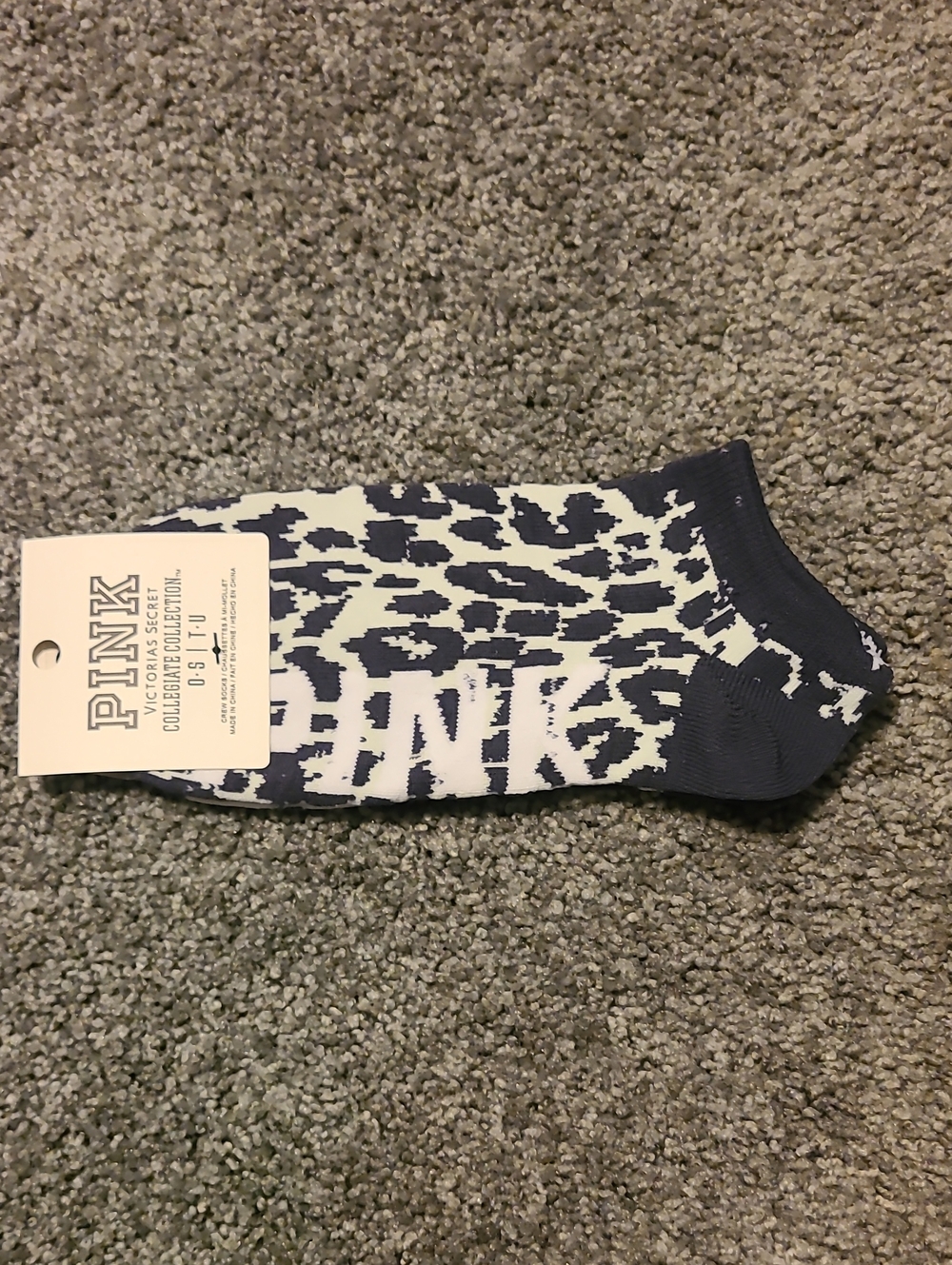 PINK Victoria's Secret Navy & White Leopard Ankle Socks
